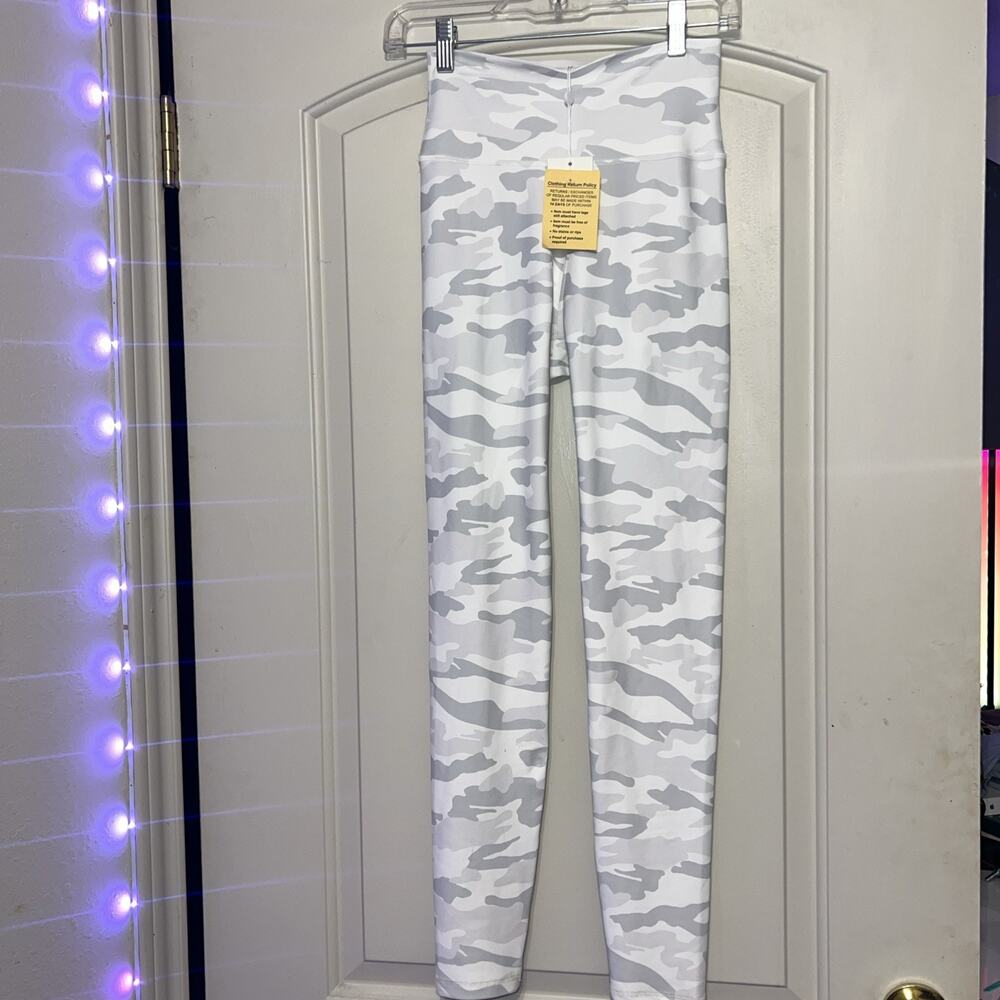 Mud Pie Butter Soft Grey and White Camo Leggings Women’s Size S NWT